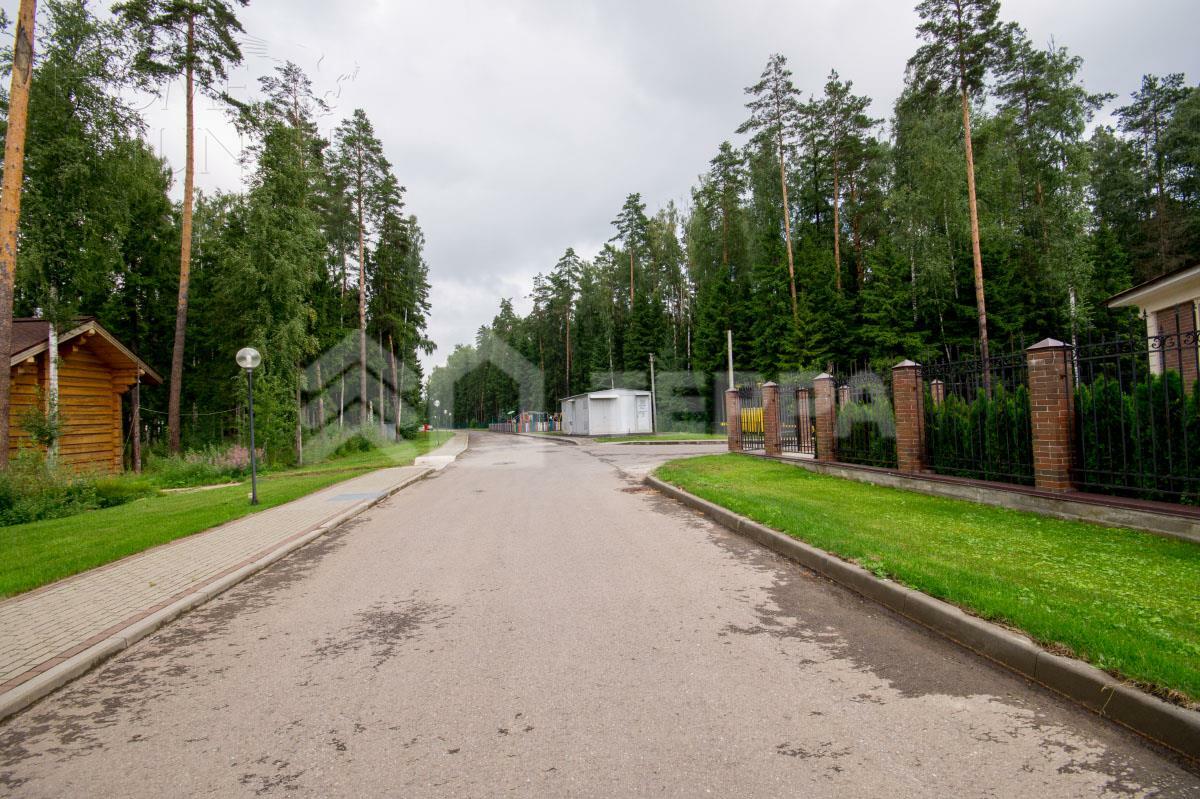 Участок 49.8 сот. в охраняемом поселке