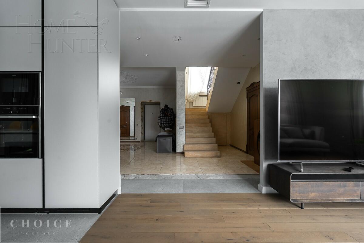 2-этажный коттедж 275 м² с отделкой