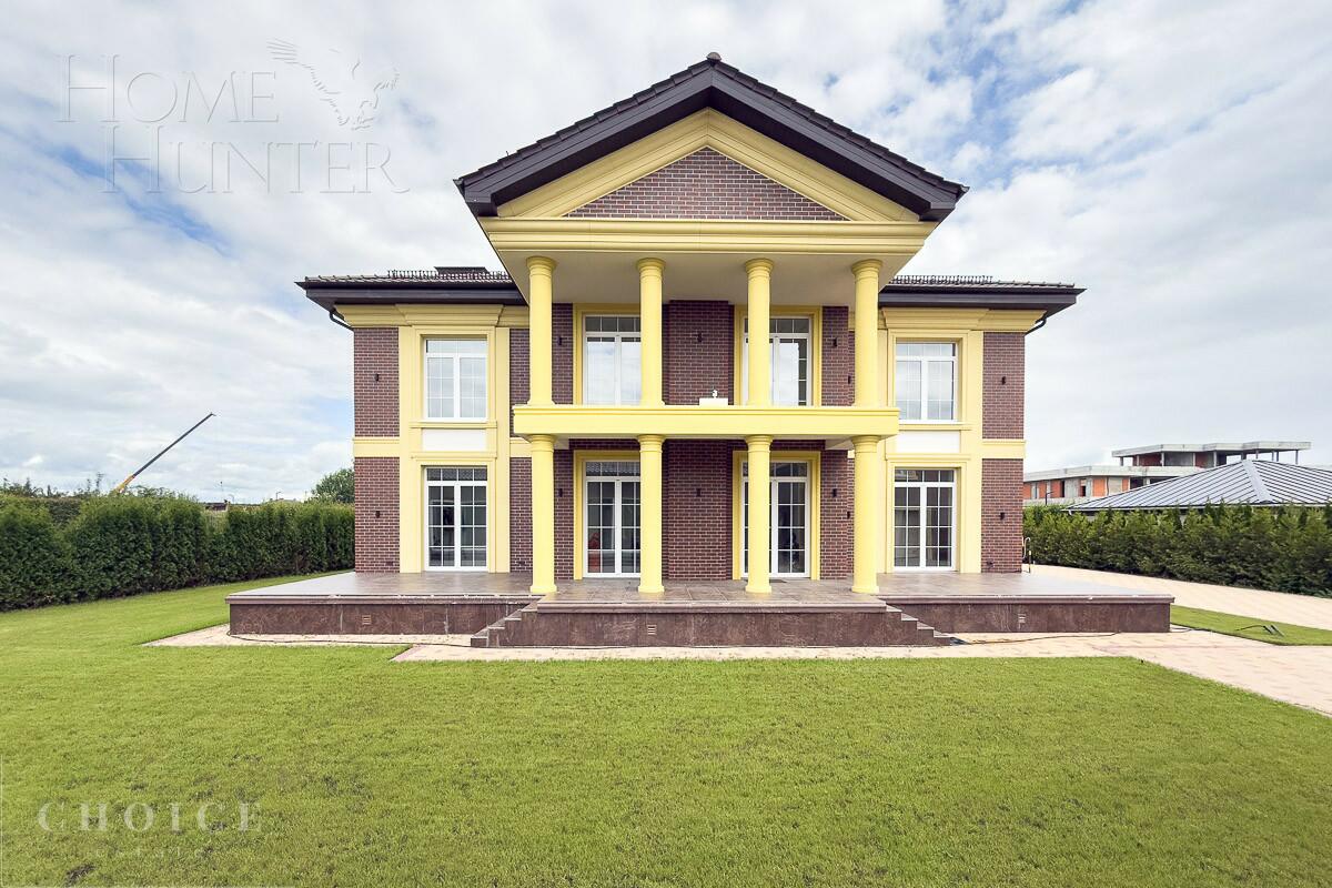 2-этажный коттедж 900 м² с отделкой