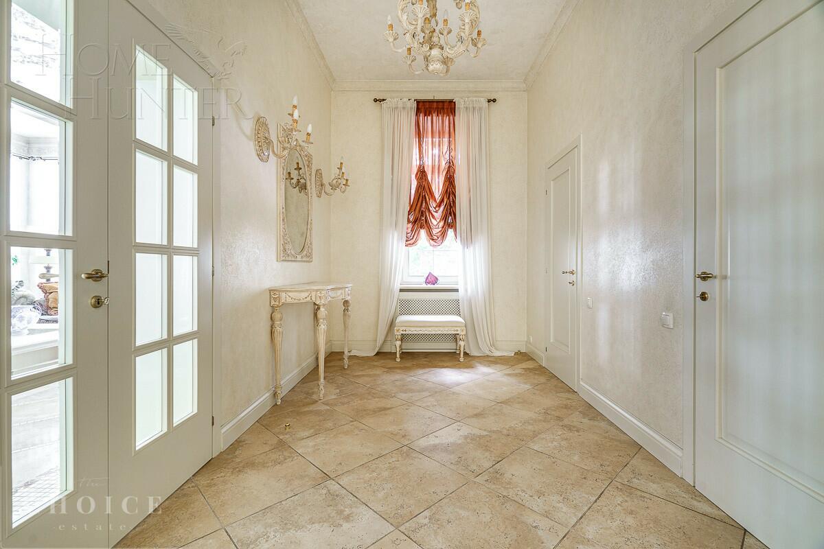 2-этажный коттедж 400 м² с отделкой