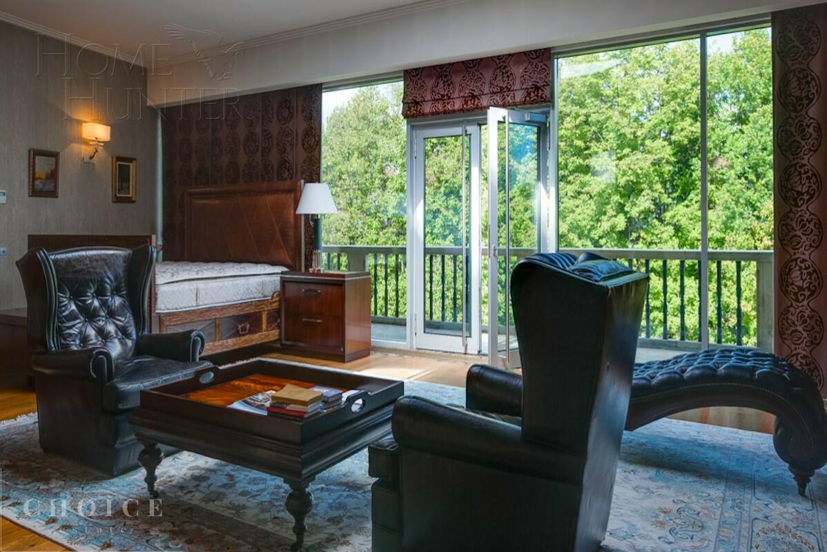 2-этажный коттедж 2 100 м² с отделкой