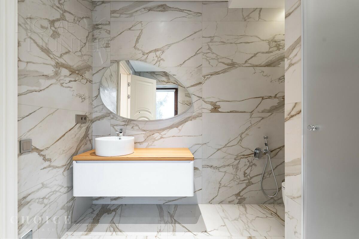 3-этажный таунхаус 271 м² с отделкой