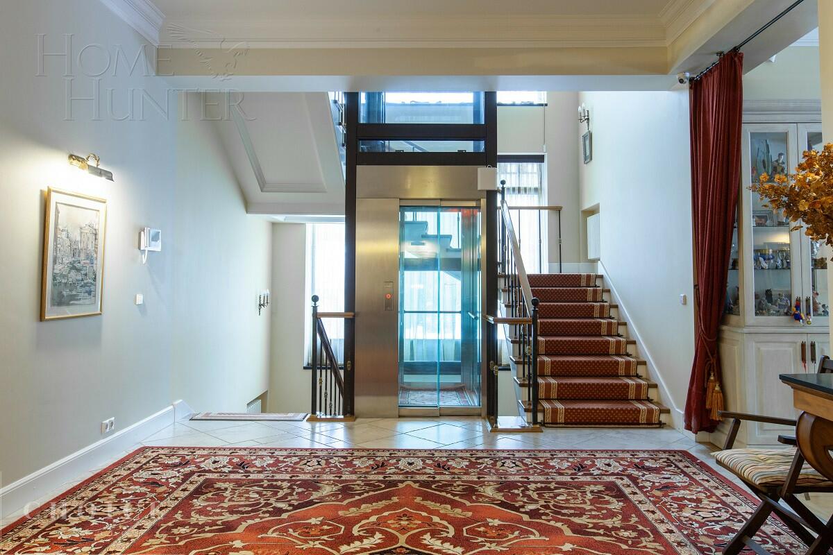 2-этажный коттедж 972.8 м² с отделкой