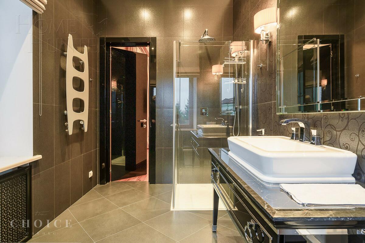 2-этажный коттедж 1 250 м² с отделкой