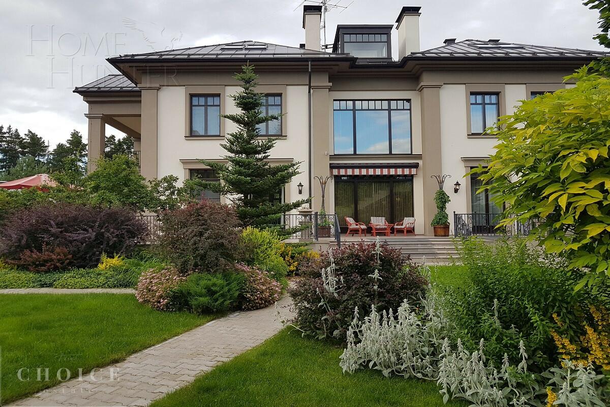 2-этажный коттедж 972.8 м² с отделкой