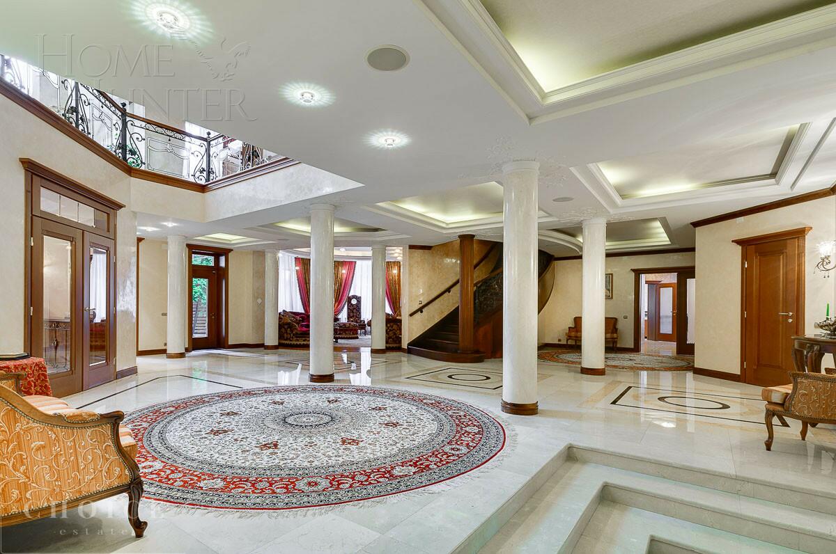 2-этажный коттедж 1 460 м² с отделкой