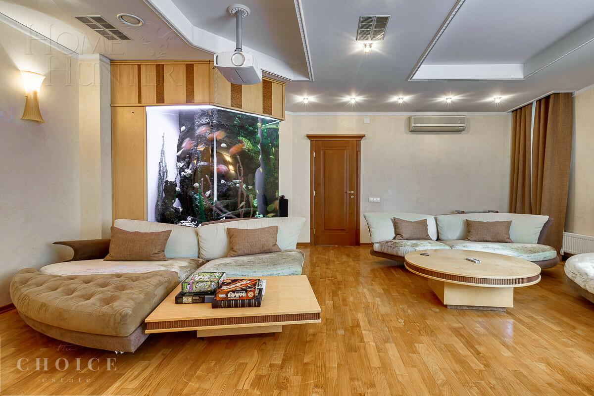 2-этажный коттедж 1 460 м² с отделкой