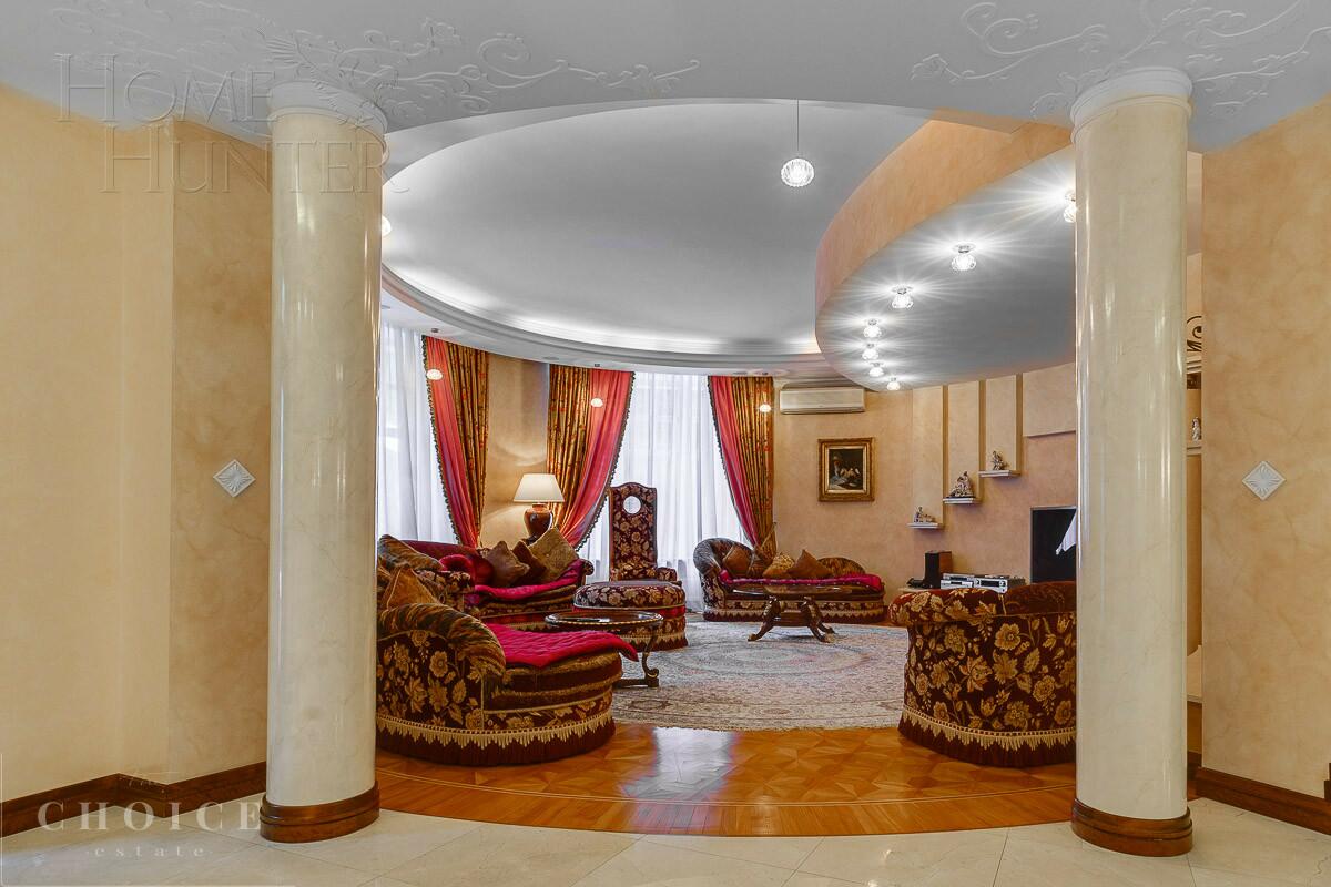 2-этажный коттедж 1 460 м² с отделкой