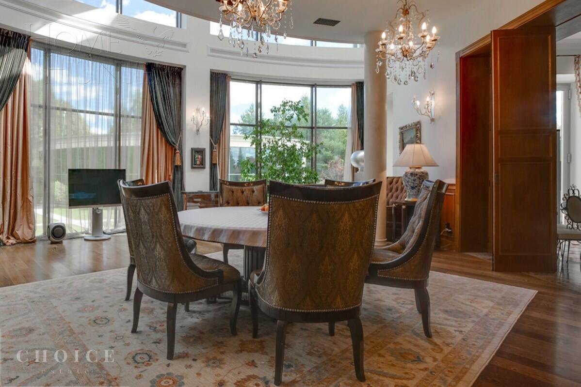 2-этажный коттедж 2 100 м² с отделкой