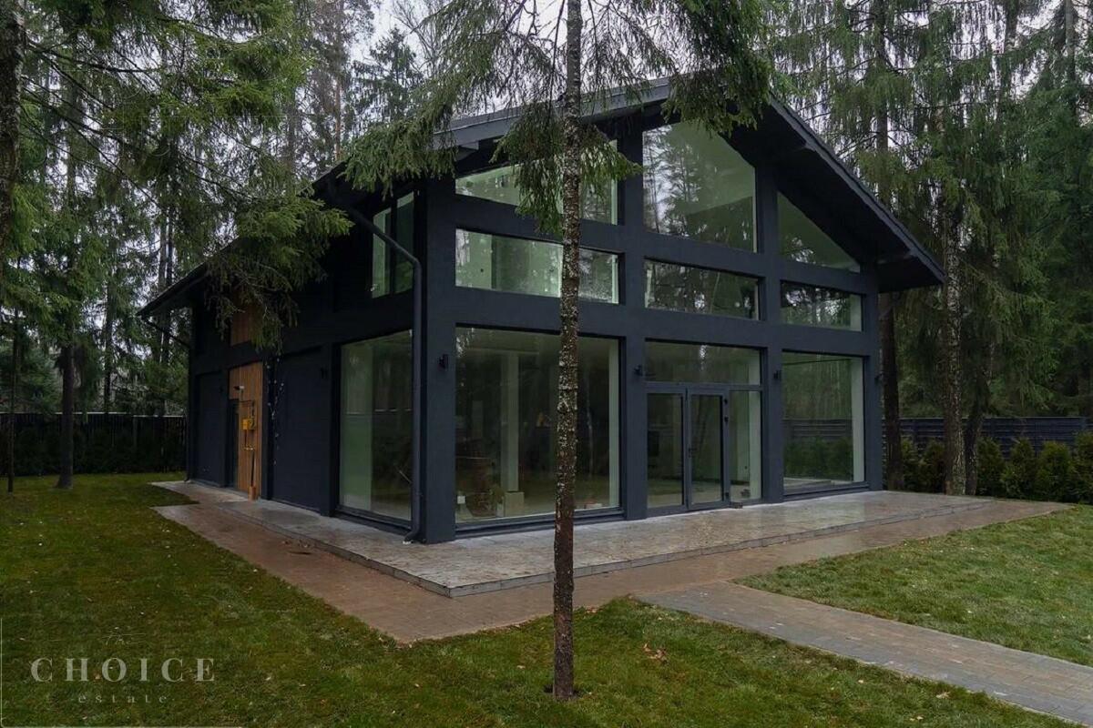 2-этажный коттедж 300 м² без отделки