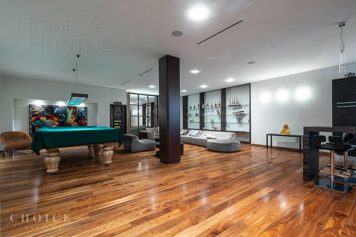 2-этажный коттедж 1 300 м² с отделкой