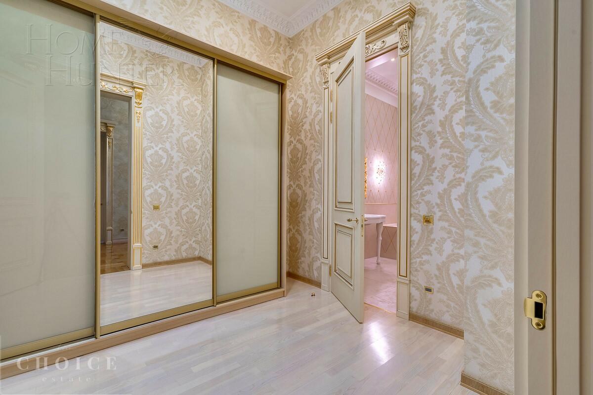 2-этажный коттедж 3 000 м² с отделкой