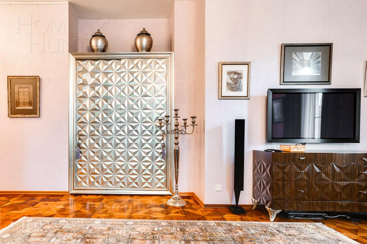 2-этажный коттедж 1 100 м² с отделкой