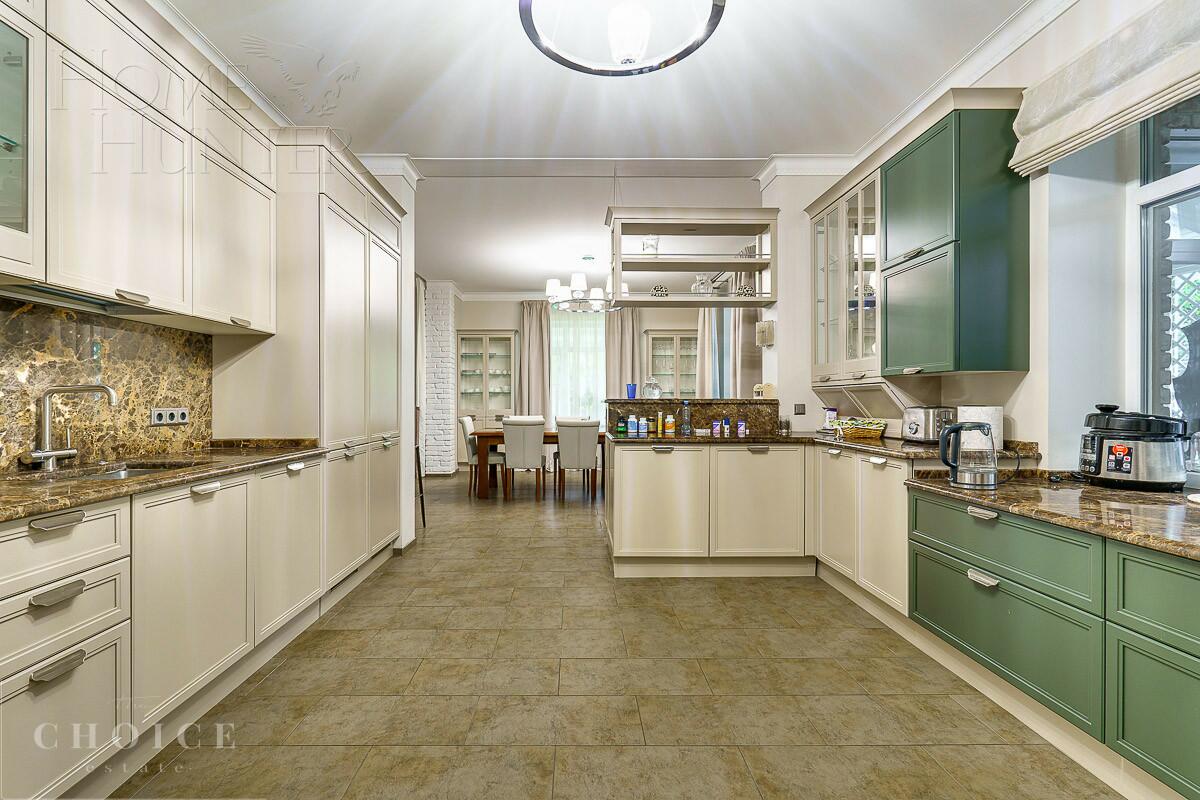 2-этажный коттедж 1 150 м² с отделкой