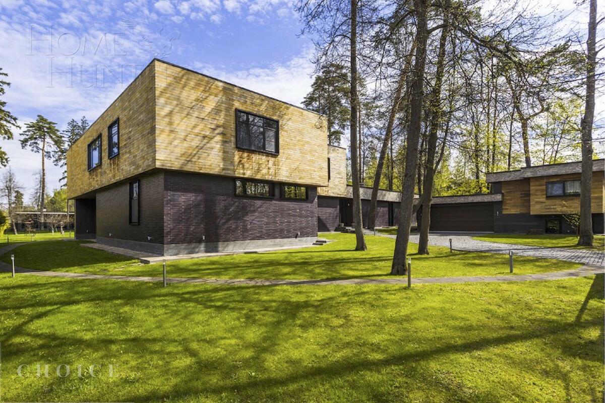 2-этажный коттедж 640 м² с отделкой