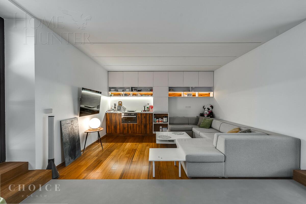 3-этажный коттедж 650 м² с отделкой