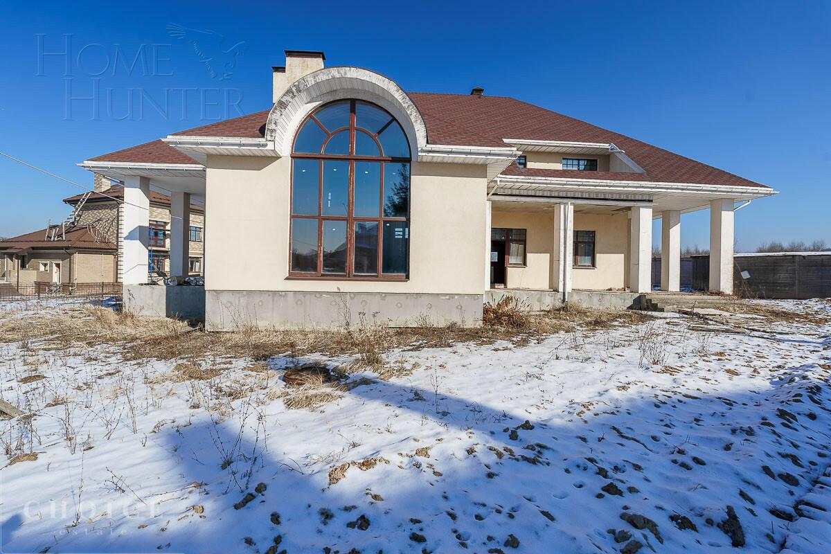 2-этажный коттедж 550 м² без отделки