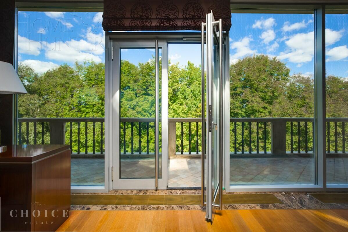 2-этажный коттедж 2 100 м² с отделкой