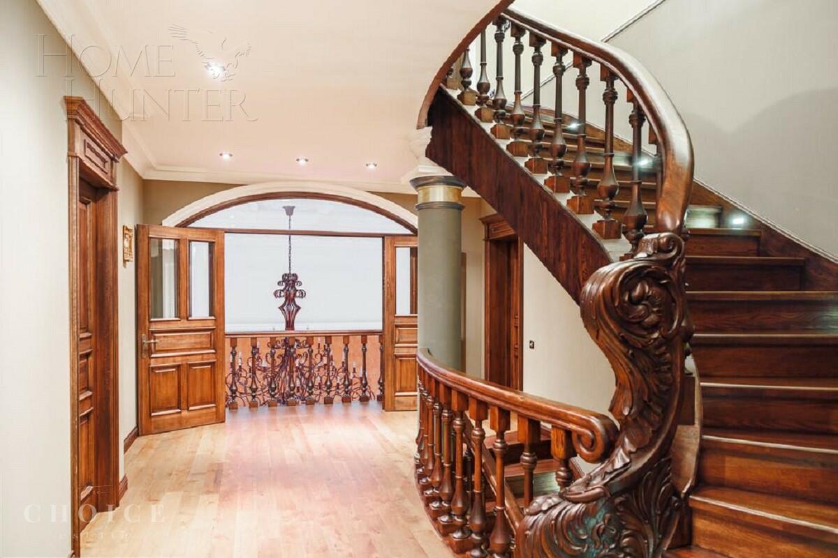 2-этажный коттедж 800 м² с отделкой