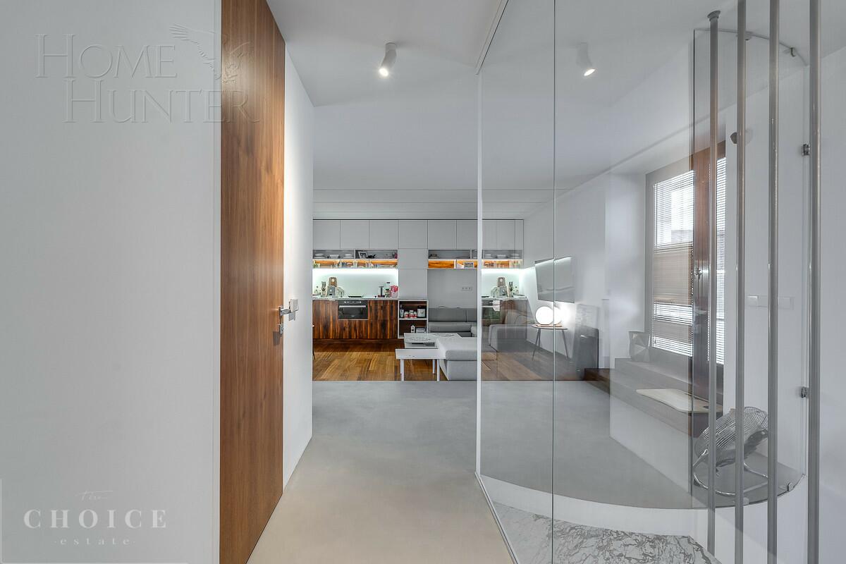 3-этажный коттедж 650 м² с отделкой