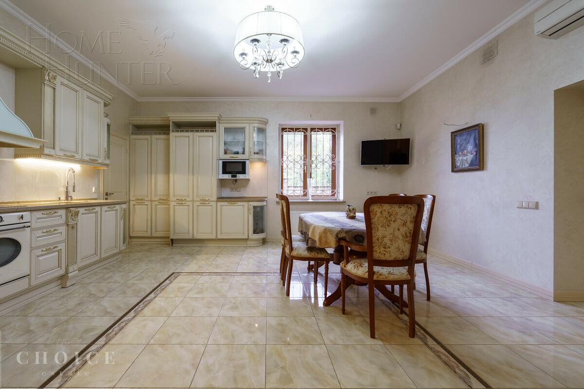 2-этажный коттедж 750 м² с отделкой