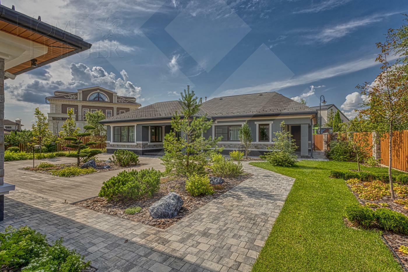 2-этажный коттедж 650 м² с отделкой