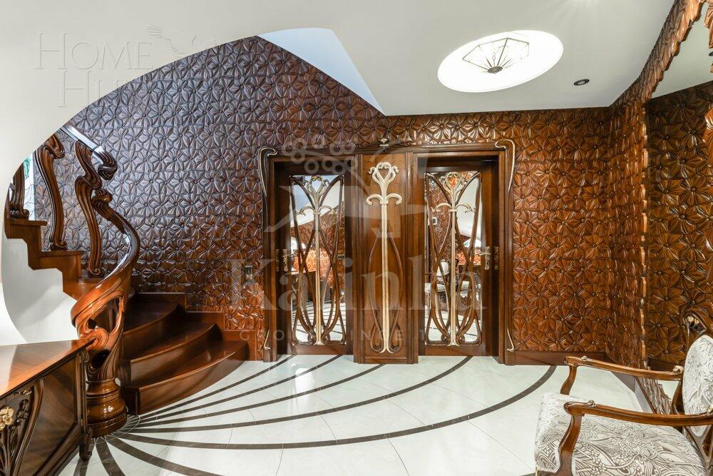 3-УРОВНЕВЫЙ ТАУНХАУС С ОТДЕЛКОЙ 154.2 М² НА 1 ЭТАЖЕ