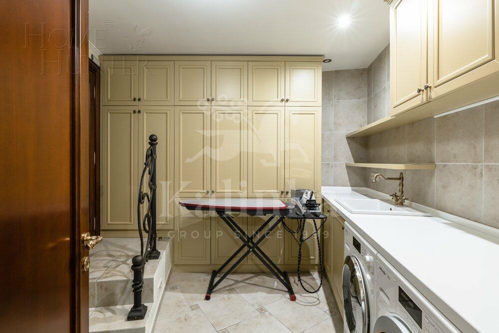 3-УРОВНЕВЫЙ ТАУНХАУС С ОТДЕЛКОЙ 154.2 М² НА 1 ЭТАЖЕ