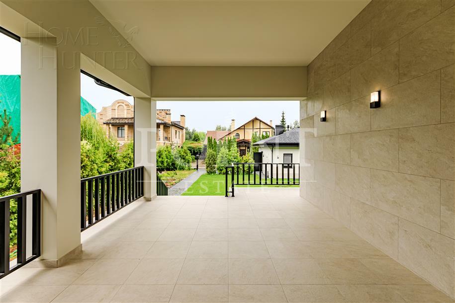 1-этажный коттедж 990 м² с отделкой