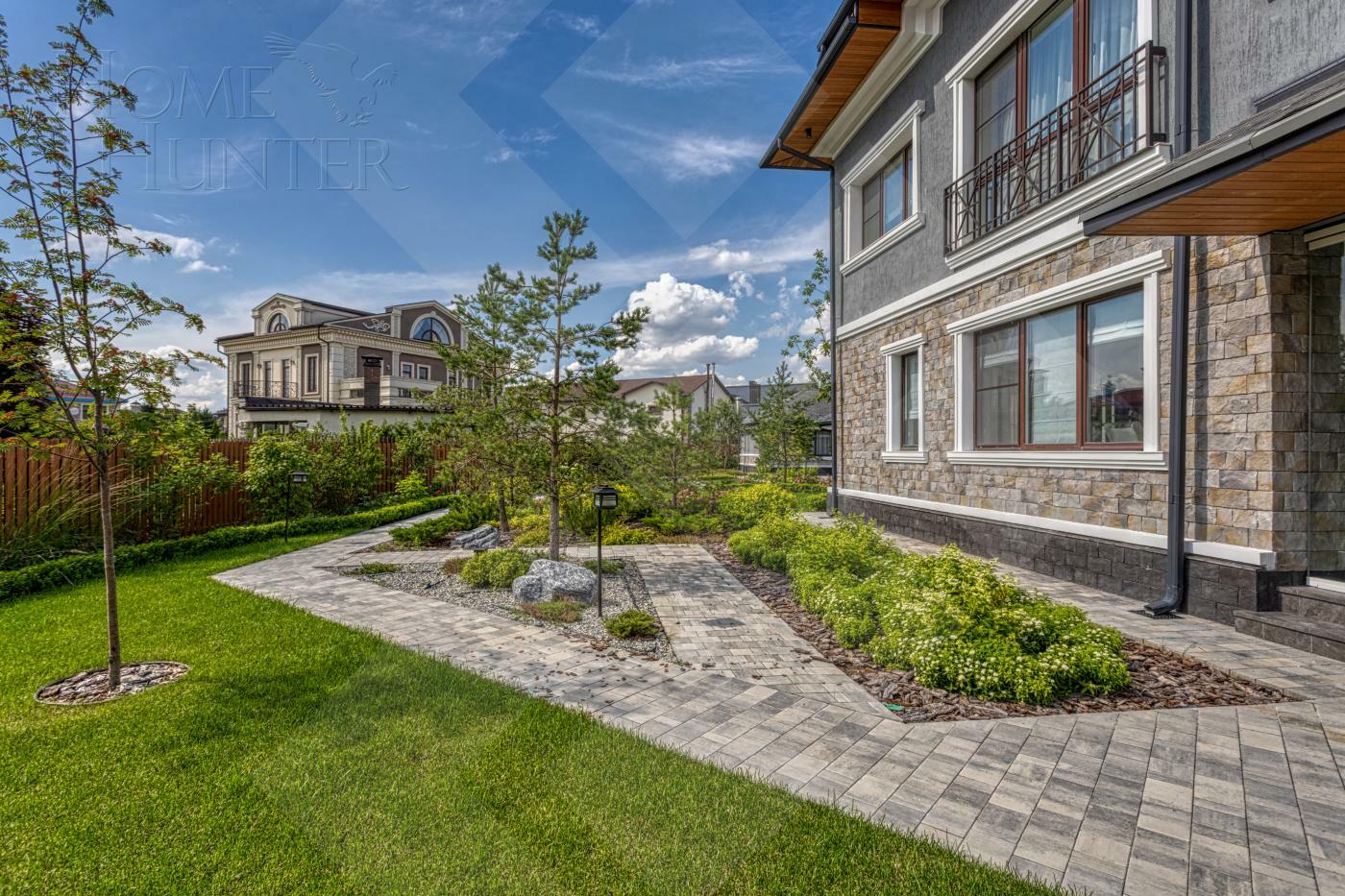 2-этажный коттедж 650 м² с отделкой