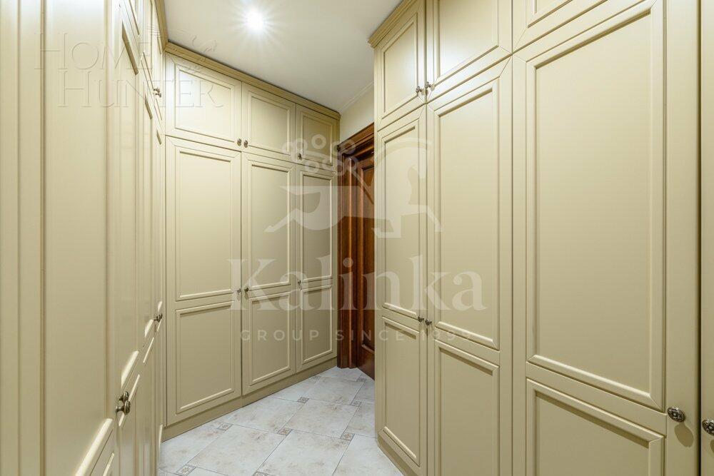 3-УРОВНЕВЫЙ ТАУНХАУС С ОТДЕЛКОЙ 154.2 М² НА 1 ЭТАЖЕ