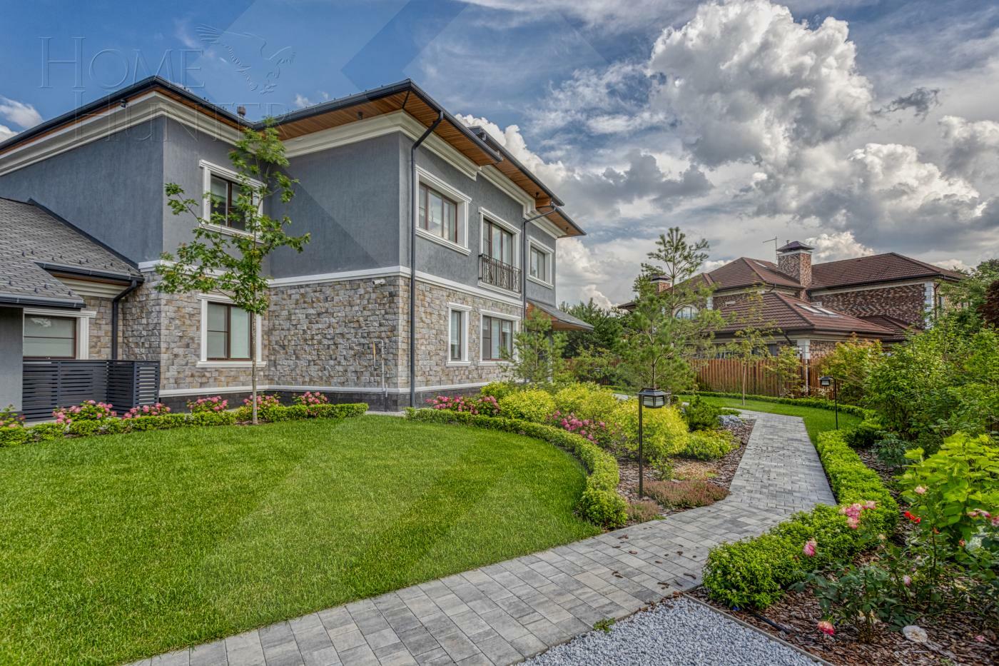 2-этажный коттедж 650 м² с отделкой