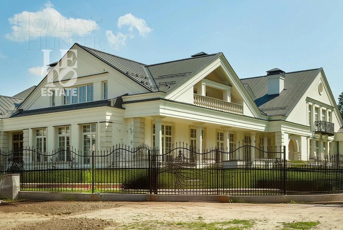 2-этажный коттедж 1 569 м² без отделки