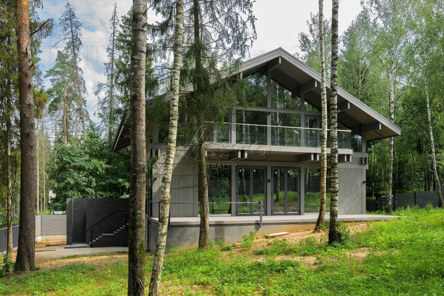 2-этажный коттедж 581.7 м² без отделки