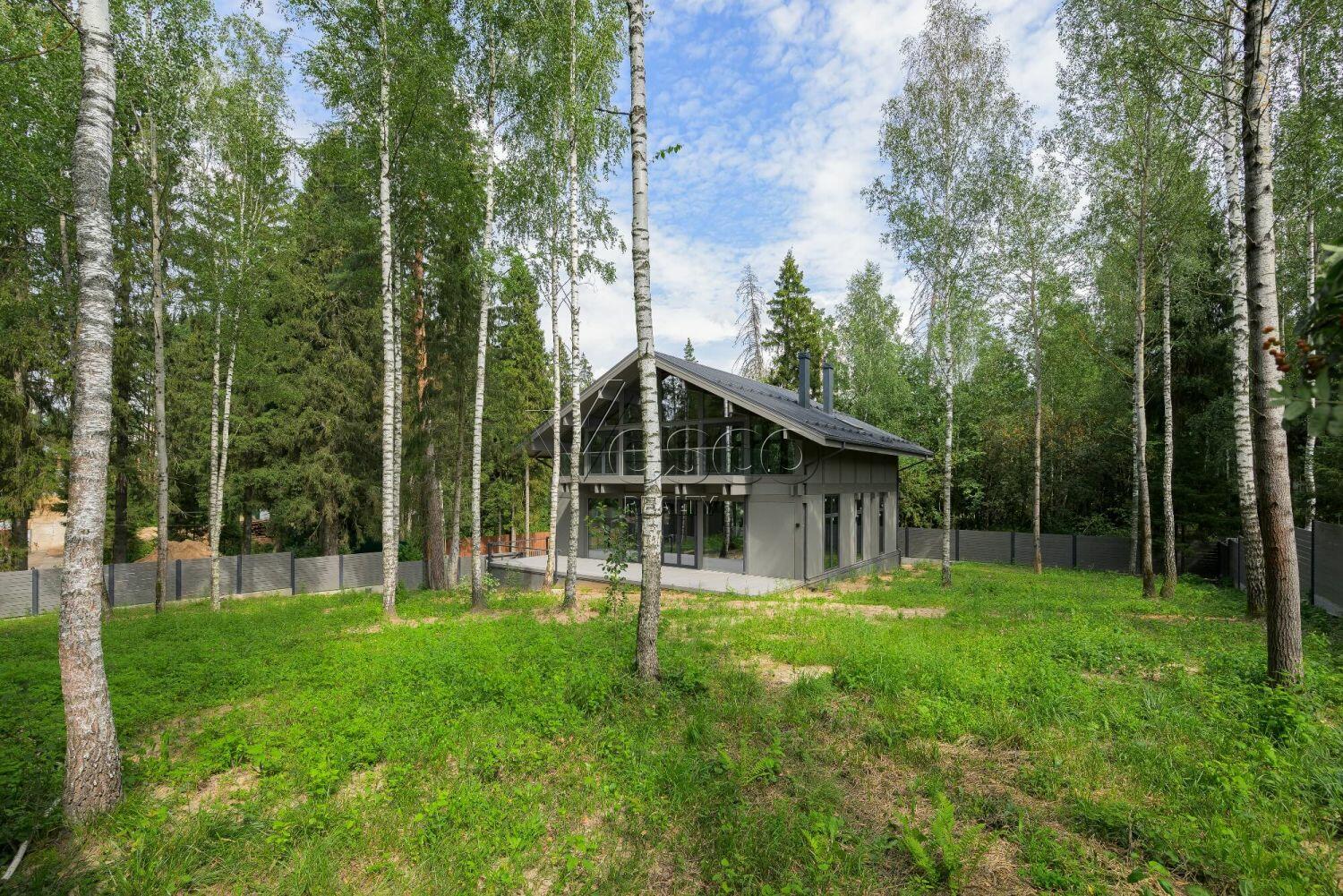 2-этажный коттедж 581.7 м² без отделки