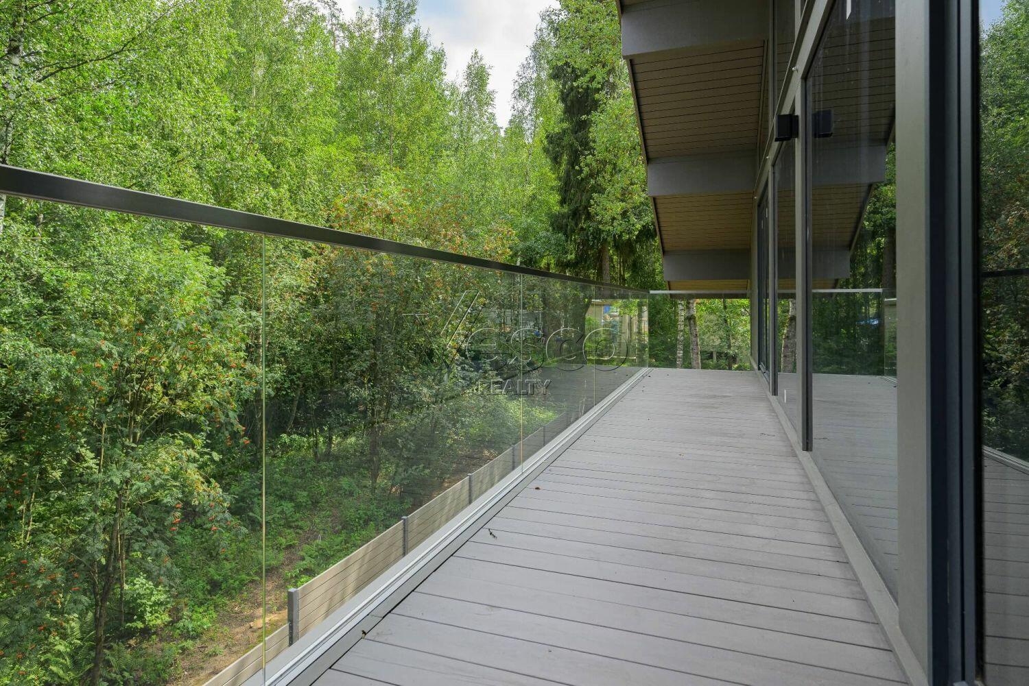 2-этажный коттедж 581.7 м² без отделки