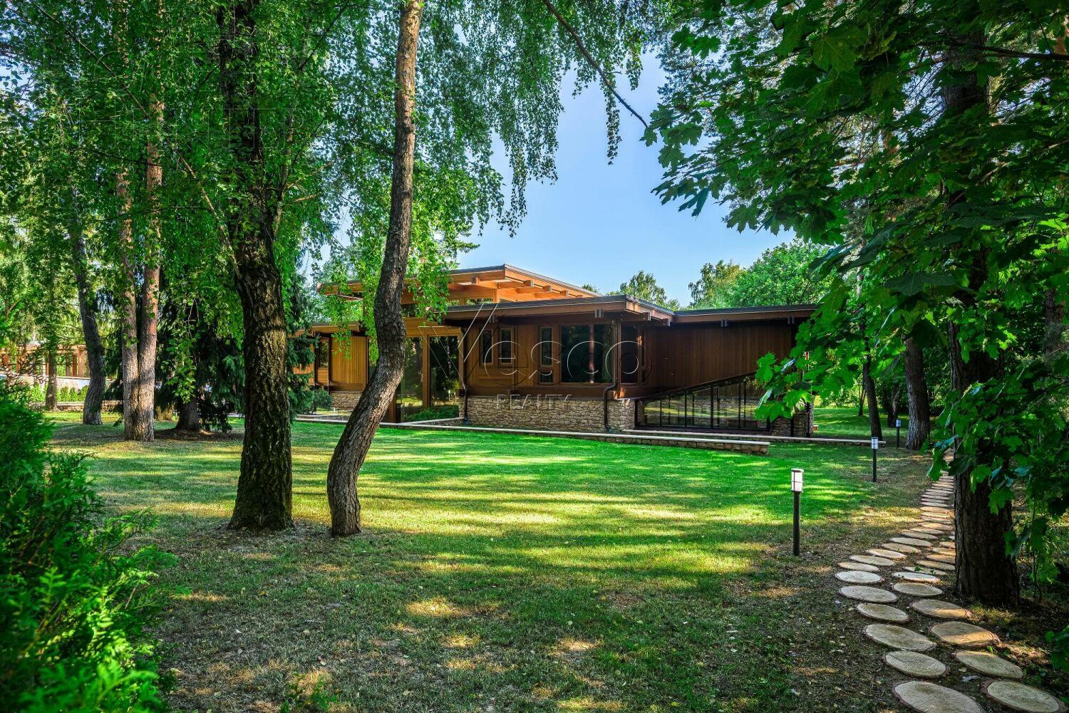 1-этажный коттедж 778 м² с отделкой