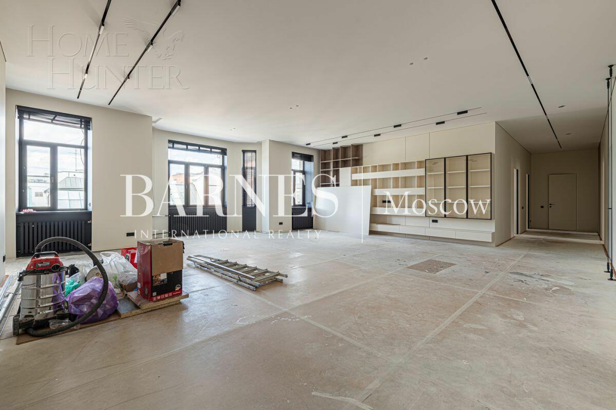 4-КОМН. КВАРТИРА С ОТДЕЛКОЙ 250.25 М² НА 4 ЭТАЖЕ