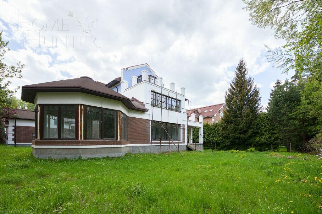 3-этажный коттедж 501.7 м² без отделки