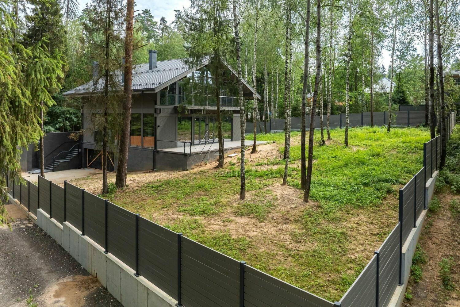 2-этажный коттедж 581.7 м² без отделки