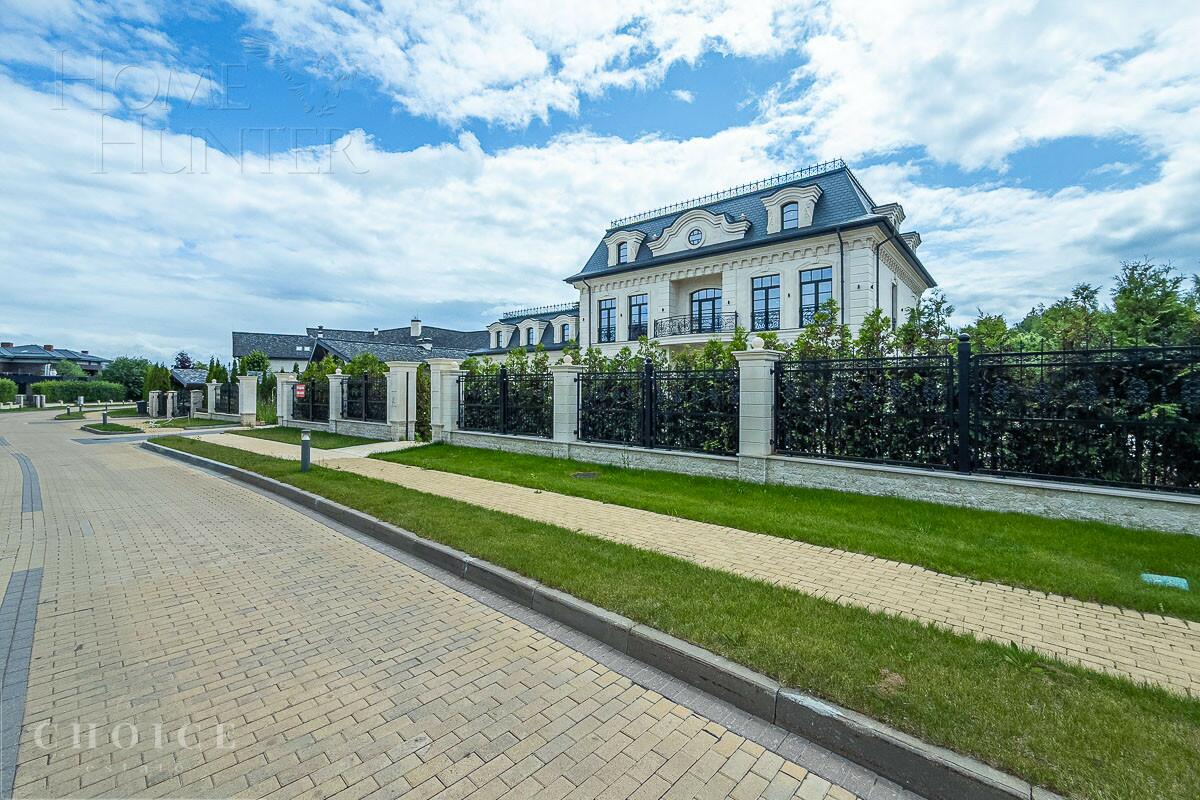 2-этажный коттедж 1 500 м² без отделки