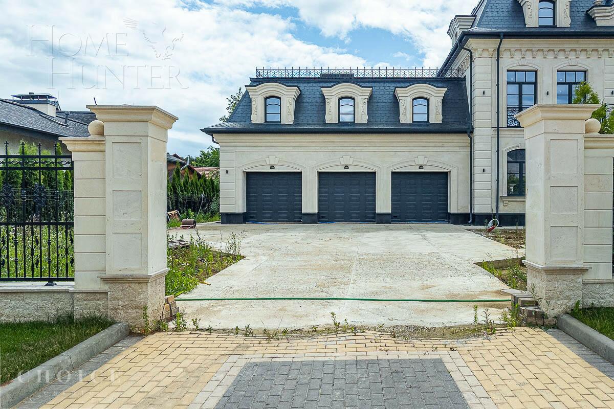 2-этажный коттедж 1 500 м² без отделки