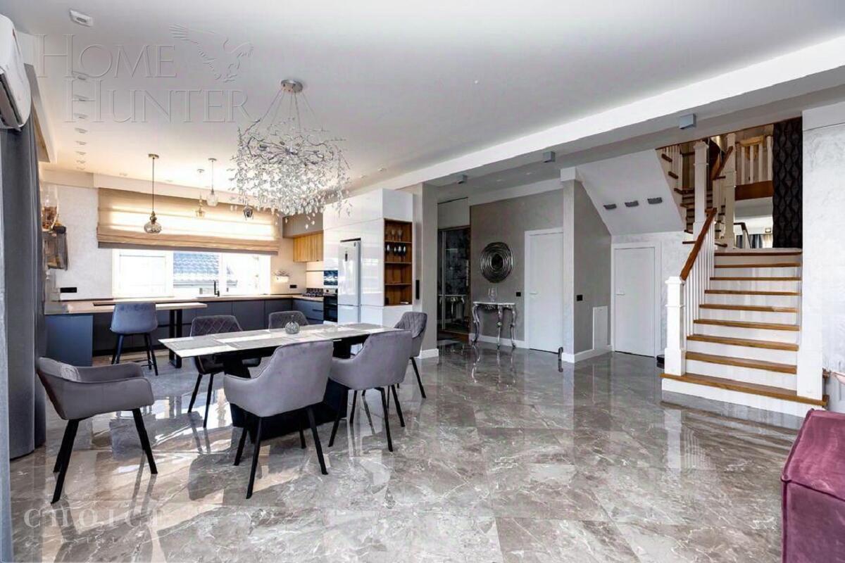 2-этажный коттедж 673 м² с отделкой