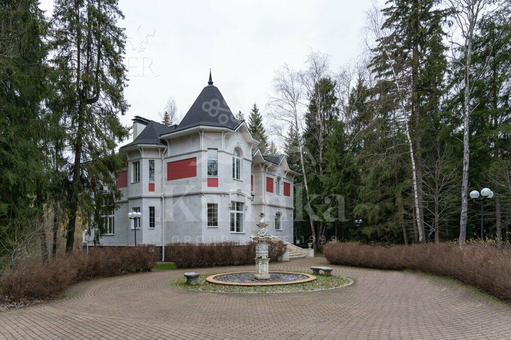 2-этажный коттедж 511 м² с отделкой