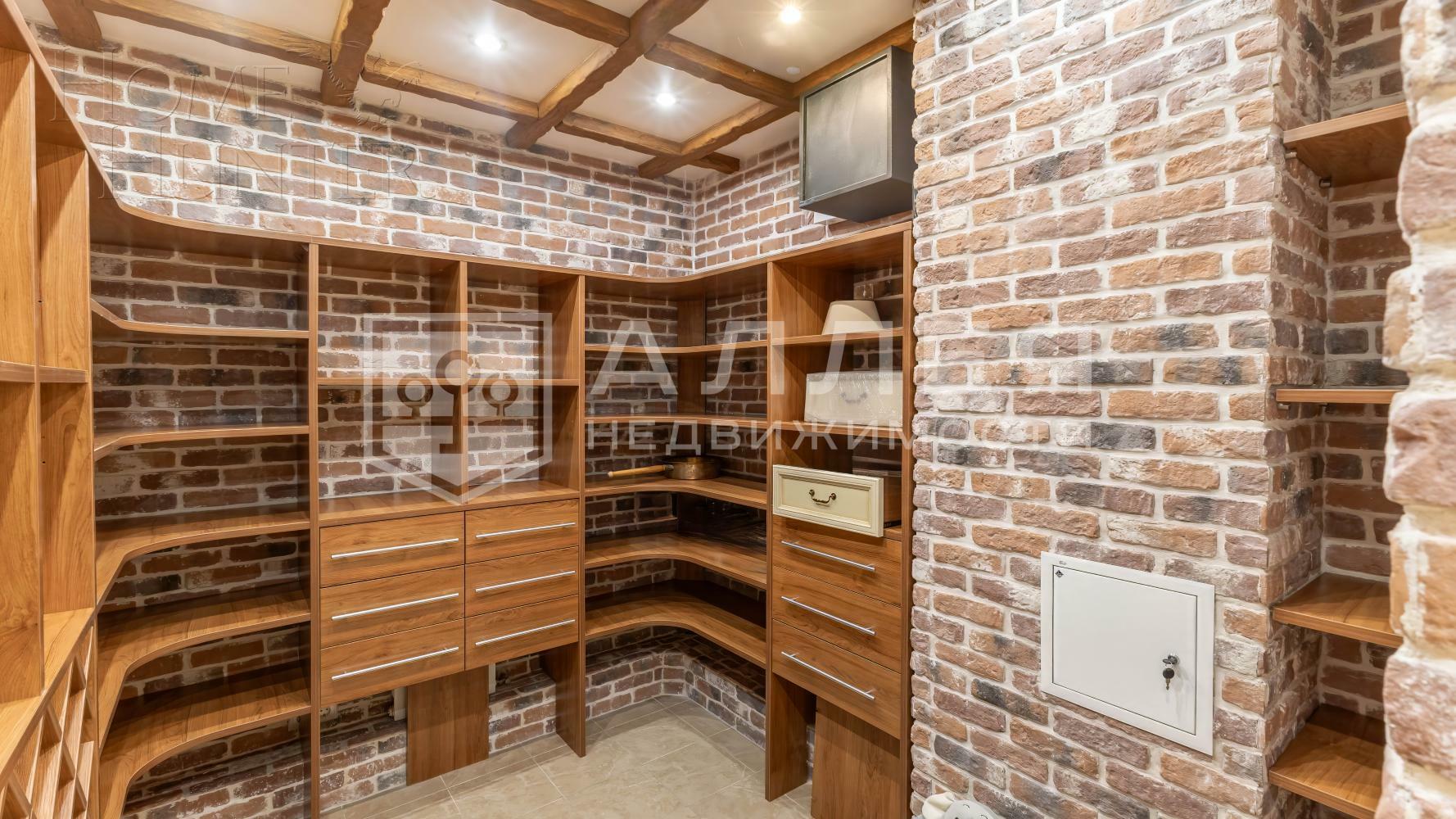 2-этажный коттедж 400 м² с отделкой