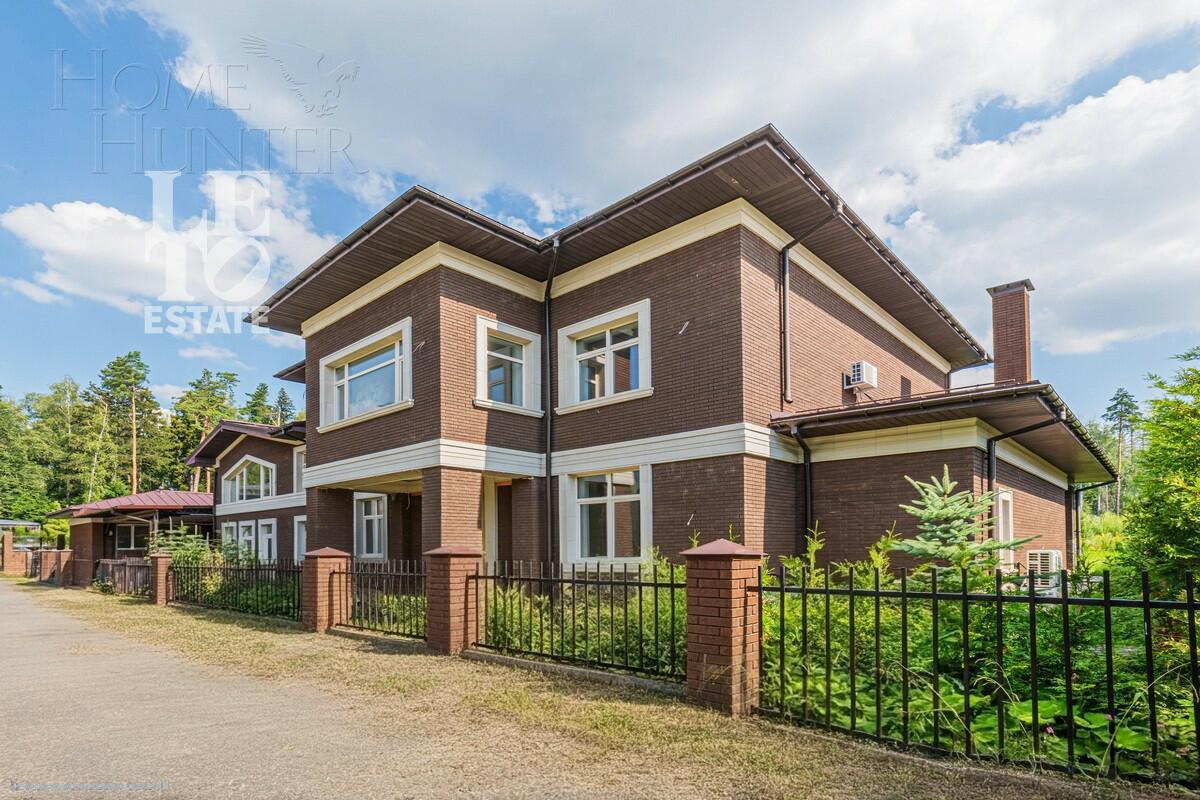 2-этажный коттедж 750 м² без отделки