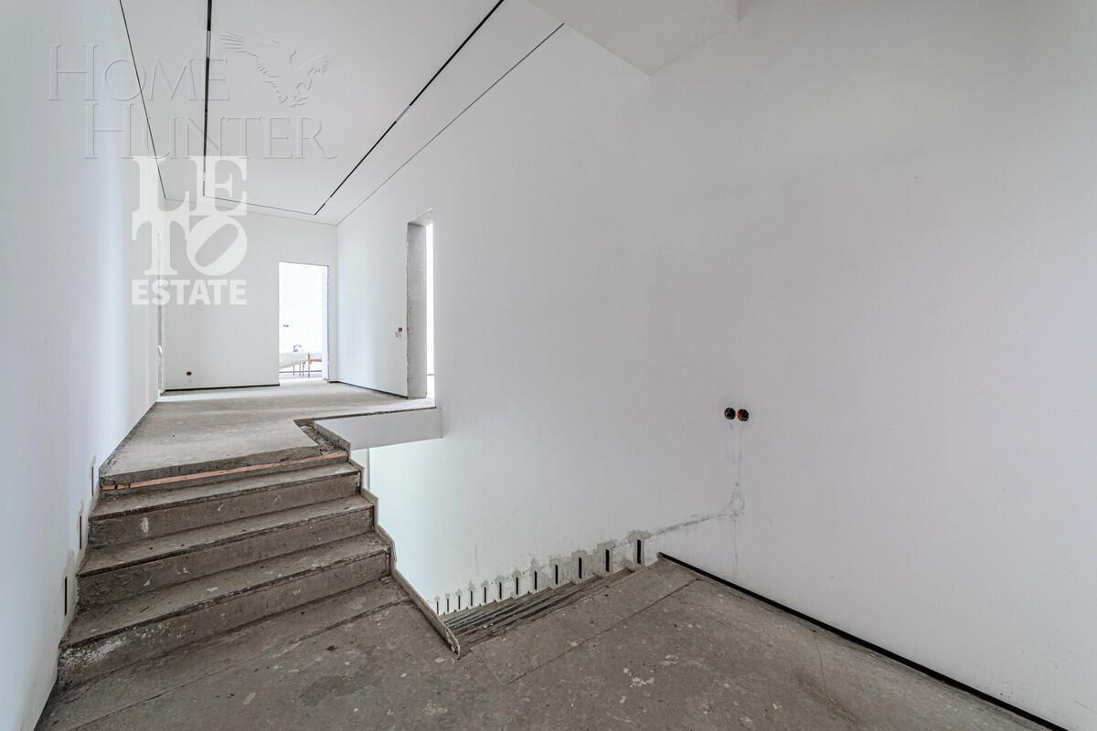 2-этажный коттедж 750 м² без отделки