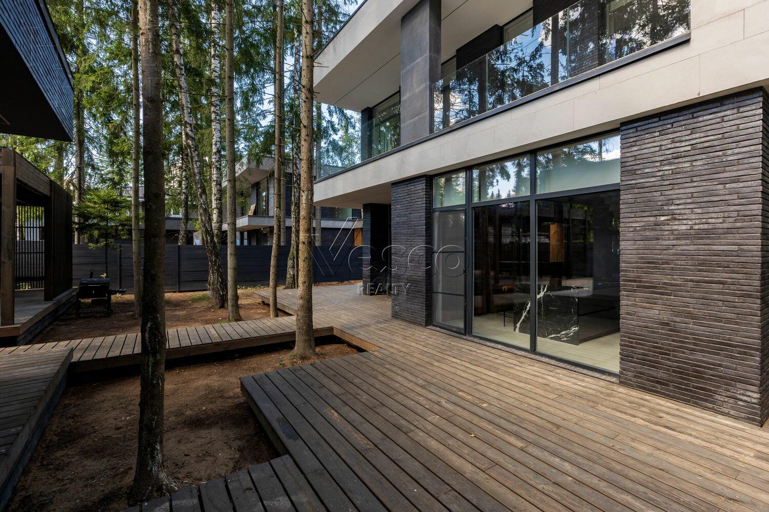 2-этажный коттедж 252 м² с отделкой