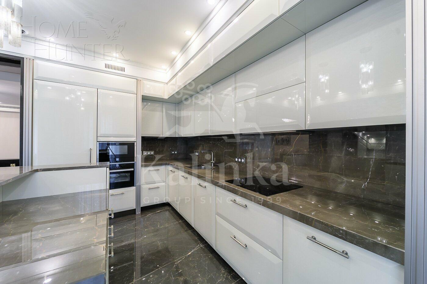 4-КОМН. КВАРТИРА С ОТДЕЛКОЙ 230 М² НА 6 ЭТАЖЕ