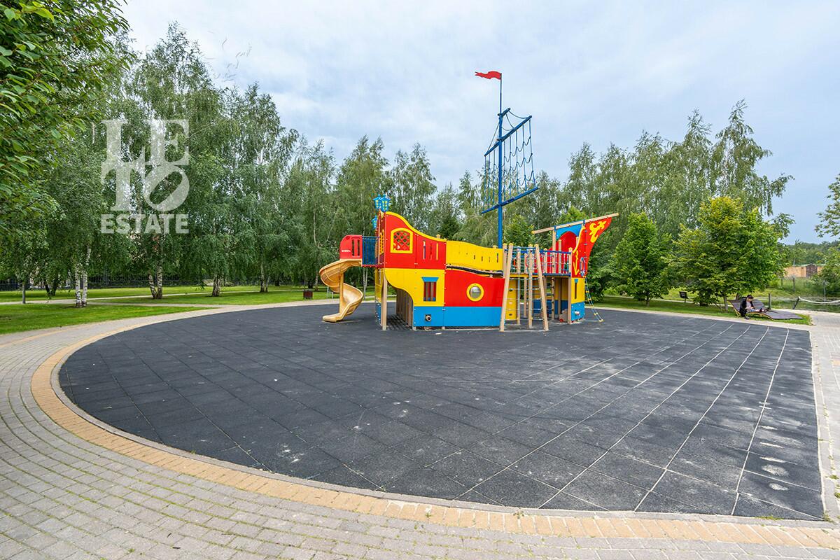 2-этажный таунхаус 250 м² с отделкой